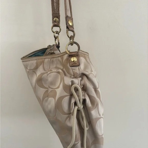 Coach Poppy drawstring Signature Beige and Tan Shoulder Bag - Picture 6 of 17
